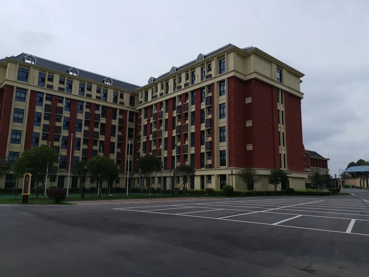 彭州市宏德学校-仓储区鼠迹检查